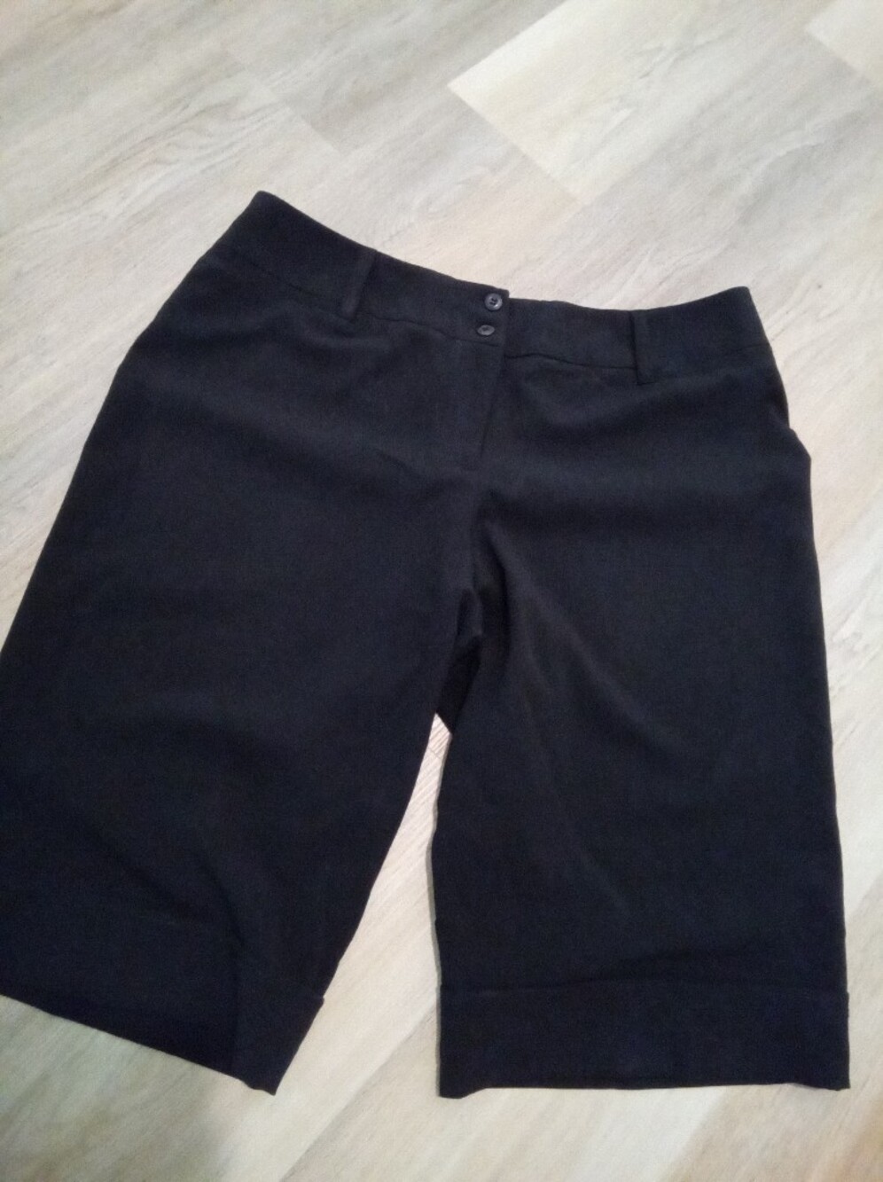 New Directions Plus Sz 14 Black Knee-Length Women's Shorts 13" Inseam